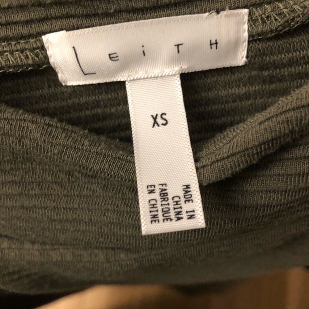 Dress - Picture 3 of 5